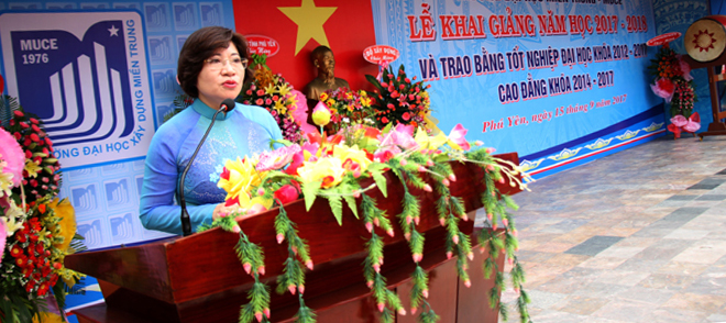 Lễ Khai giảng năm học 2017-2018 v&agrave; trao bằng 4Hello88 nổ hũ Hello8808 truy cập ngay kh&oacute;a 2012-2017 v&agrave; cao đẳng kh&oacute;a 2014-2017