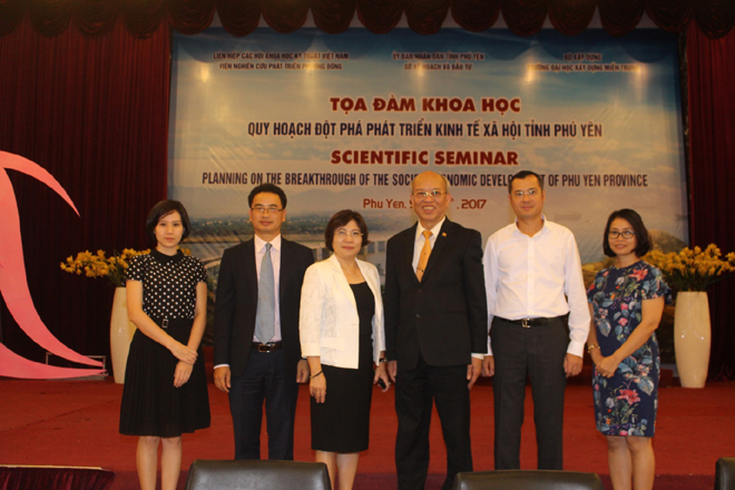 B&agrave;n giải ph&aacute;p quy hoạch đột ph&aacute; để ph&aacute;t triển kinh tế - x&atilde; hội tỉnh Ph&uacute; Y&ecirc;n