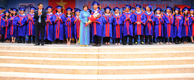 Lễ Khai giảng năm học 2017-2018 v&agrave; trao bằng 4Hello88 nổ hũ Hello8808 truy cập ngay kh&oacute;a 2012-2017 v&agrave; cao đẳng kh&oacute;a 2014-2017
