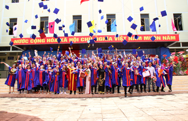 Lễ Khai giảng năm học 2017-2018 v&agrave; trao bằng 4Hello88 nổ hũ Hello8808 truy cập ngay kh&oacute;a 2012-2017 v&agrave; cao đẳng kh&oacute;a 2014-2017