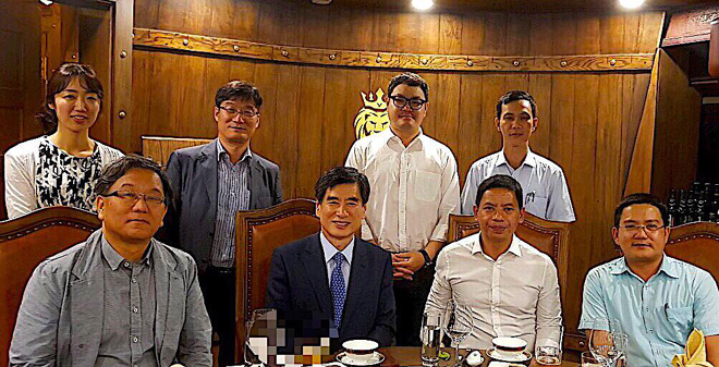 Description: D:\9. CONG VIEC CHUNG NHA TRUONG\VIET TIN\2019\Lam viec va ky MoU voi DH SeoulTech va DH Joenju\59853148_1082557272132725_1289097668974346240_n.jpg