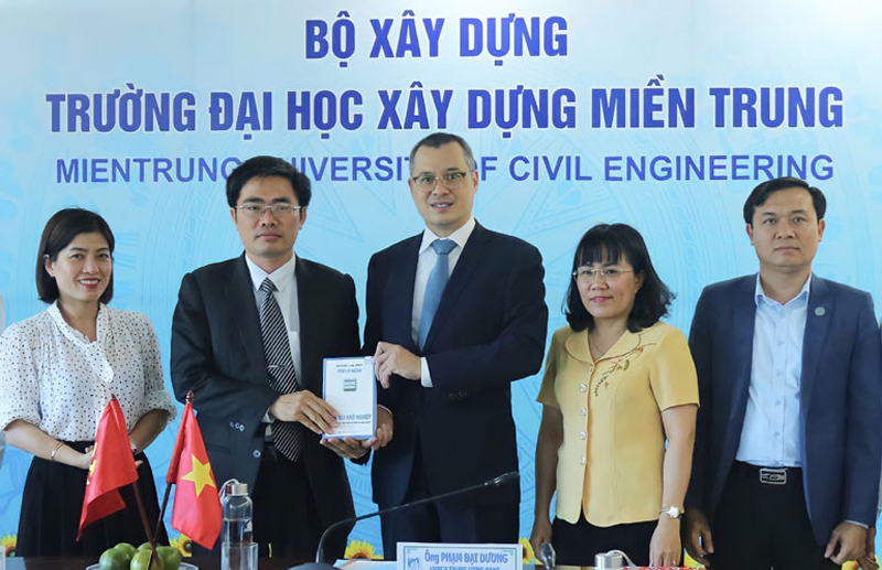 Truong-Xay-dung.jpg