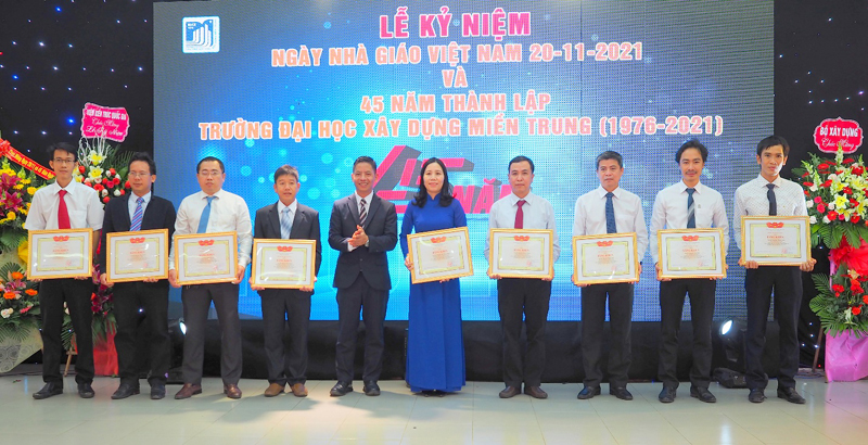Tưng bừng ch&agrave;o mừng 39 năm ng&agrave;y Nh&agrave; gi&aacute;o Việt Nam 20.11 v&agrave; kỷ niệm 45 năm th&agrave;nh lập trường Đại học X&acirc;y dựng Miền Trung (1976 &ndash; 2021) 