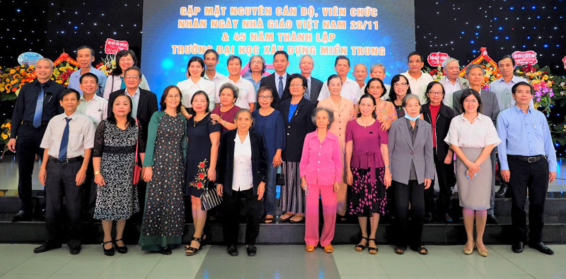 Tưng bừng ch&agrave;o mừng 39 năm ng&agrave;y Nh&agrave; gi&aacute;o Việt Nam 20.11 v&agrave; kỷ niệm 45 năm th&agrave;nh lập trường Đại học X&acirc;y dựng Miền Trung (1976 &ndash; 2021) 